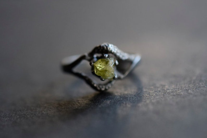 Raw Stone Ring, Art Deco Ring Raw Diamond Ring Uncut Engagement Ring Handmade Sapphire ring Peridot minimalist anniversary gift for woman Arizona Peridot