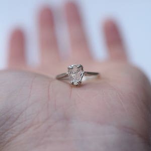 Förlovningsring i grov kvarts Vigselring Klassisk diamantring i Lake County Modern kvartsring Vigselring i sterlingsilver Avello