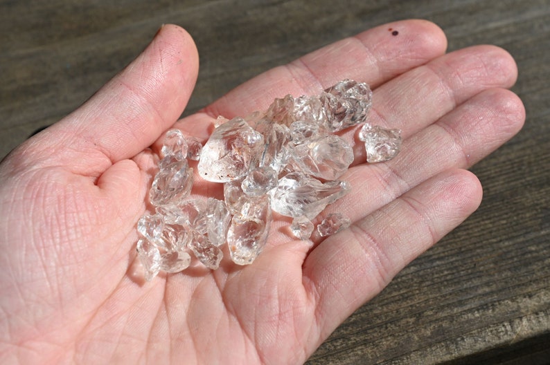 1 lb Quartz, One Pound Raw Clear Gemstones Rough Cut Natural Gemstone Uncut Translucent, Yellow, Red, Purple, anniversary gift for womangift image 2