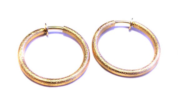 Clip-on Earrings Wavy Hoop Earrings 1 inch Hypo-Allergenic Gold or Silver Tone