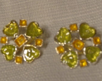 VINTAGE Earrings CLIP-ON Earrings Yellow and Green heart clusters 1 inch 60's style