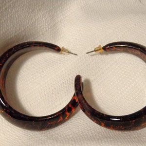 VINTAGE Hoop Earrings LUCITE HOOP earrings leopard print tortoise hoop earrings 2 inch image 1