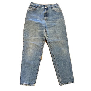 Vintage 90s Chic Women’s High Rise Waisted Mom Tapered Leg Denim Jeans 31” x 30”
