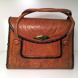 Cartera vintage de cuero hecha a mano con cierre dorado, diseño de águila mexicana/sudoeste, estilo bohemio