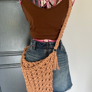 Market bag handmade knit tote recycled cotton loose weave macrame style earth friendly environmental chunky funky boho sustainable