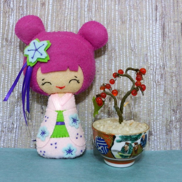 Felt Sakura Kokeshi Japanese Doll by Noialand