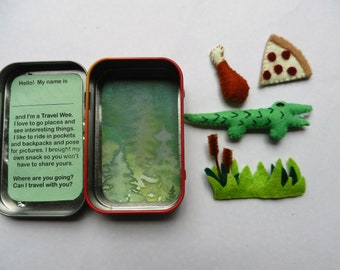 Felt Alligator Crocodile Swamp Travel Wee Altoid Tin Toy