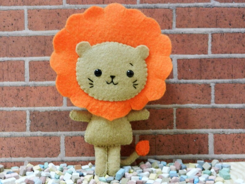 cowardly lion stuffed animal