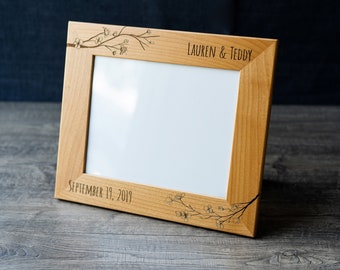 Personalized Wood Picture Frame - Custom Wood Picture Frame / Engraved Picture Frame / Wedding Frame / Baby Picture Frames / Newlywed Frames