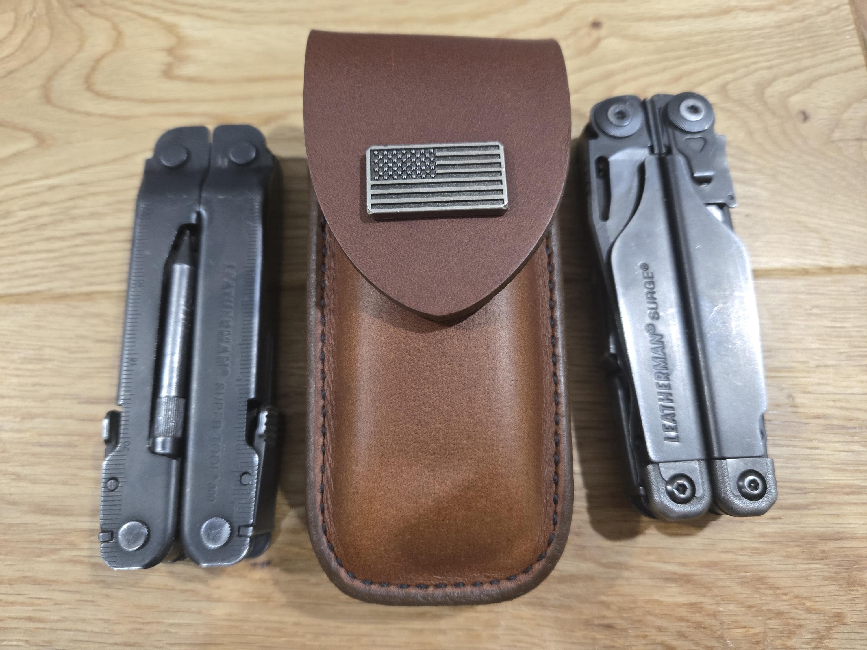 Leatherman Surge or Super tool 300 leather sheath. Flag snap. Sheath only.