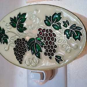 Grape Vine Night Light  4 watt  on/off switch