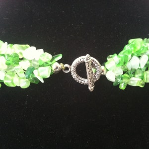 Green and White glass choker necklace image 3