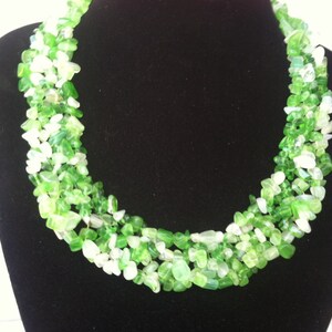 Green and White glass choker necklace image 4