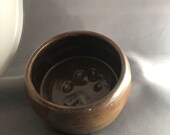 Paw Print Guide Dog Libby small Pet Bowl, variegated tan colors, tactile imprinted paw print-Made by blind ceramic artist