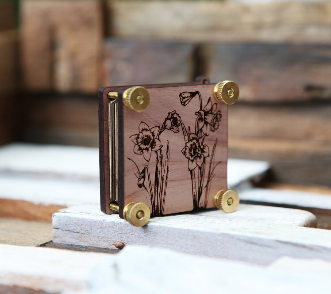 Mini Flower Press Kit With Engraved Daffodil Flowers Made From Cedar