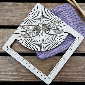 Dragonfly Gauge Swatch Measurement Ruler in 4 Inches and 10 Centimeters made from Maple Wood - For Knit, Crochet and other Fiber Arts