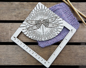 Dragonfly Gauge Swatch Measurement Ruler in 4 Inches and 10 Centimeters made from Maple Wood - For Knit, Crochet and other Fiber Arts