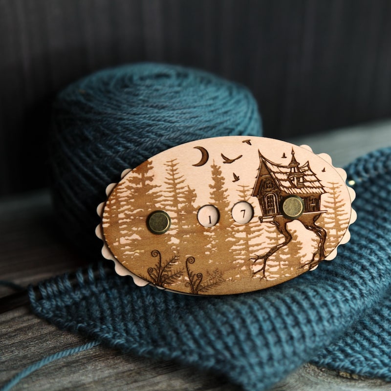 Baba Yaga Forest House Row Counter: Maple Wood Knitting Crochet Tool