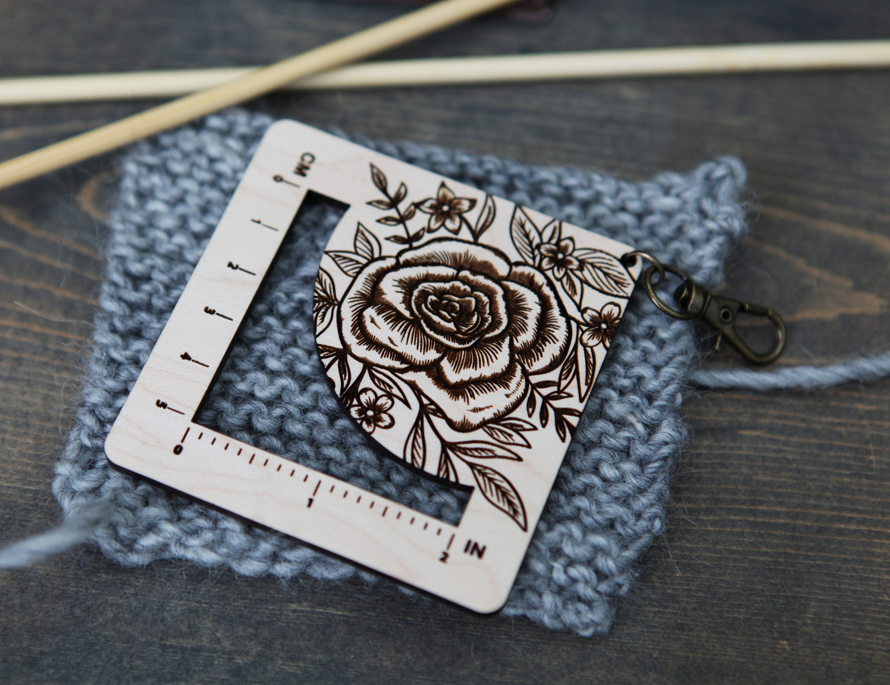 Rose Flower Gauge Swatch Measurement Ruler in Inches and Centimeters ...