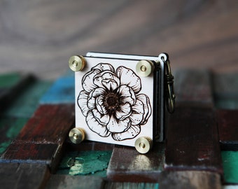 Mini Flower Press kit with engraved peony flower made from maple wood & brass bolts. Includes rice paper / cardboard inserts for drying