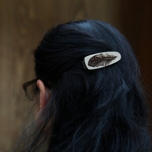 Clip for yarn ball or hair. Engraved wood clip with bird feather. Great for loose ends on yarn or hair barrette. image 3