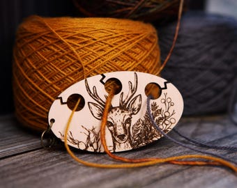 Deer knitting & crochet yarn separator. Yarn divider with three holes for colorwork, made from maple wood.