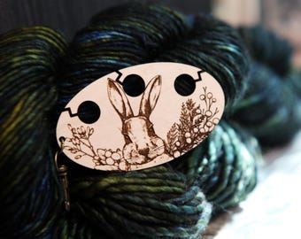 Rabbit knitting & crochet yarn separator. Yarn divider with three holes for colorwork, made from maple wood.