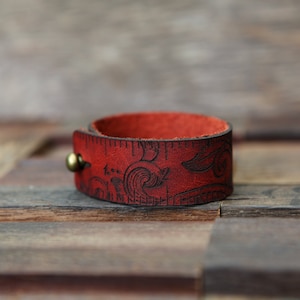 Scrolls Leather Ruler Cuff made from reclaimed distressed leather with bronze stud. Great for measuring knitting, sewing & fiber project