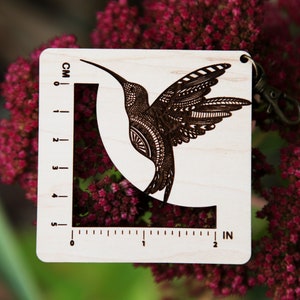 Hummingbird Gauge Swatch Measurement Ruler in Inches and Centimeters ...