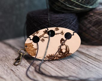 Buddha knitting & crochet yarn separator. Yarn divider with three holes for colorwork, made from maple wood.