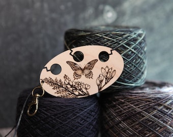 Butterfly knitting & crochet yarn separator. Yarn divider with three holes for colorwork, made from maple wood.