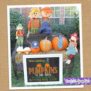 Estamos agregando 2 calabazas a nuestro parche Gemelos Otoño Octubre Noviembre Bebé Revela Anuncio de Embarazo Pizarra Halloween Cartel Foto Prop
