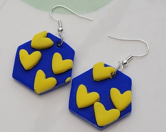 Help Ukraine - Hexagon heart earrings in Ukrainian colours