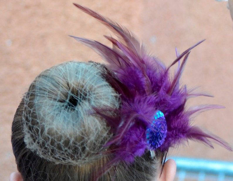 Headdress of feathers and sequins image 3