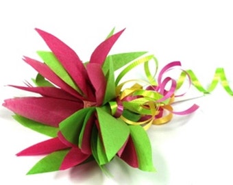 Flowers of inner centerpiece with chupa chus. They are sold in batches of three.