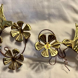 Paar Vintage Gold Metall Kolibri Blume Wand Plaques Dekoration Cabin Decor
