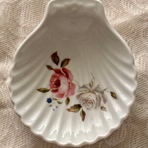 Vintage Royal Worcester Porcelain Pink White Rose Flower Trinket Ring Shell Dish Made in England