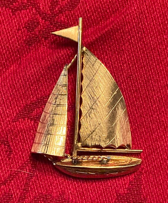 1960s Vintage Signed Creed Sailboat Gold Filled Pi