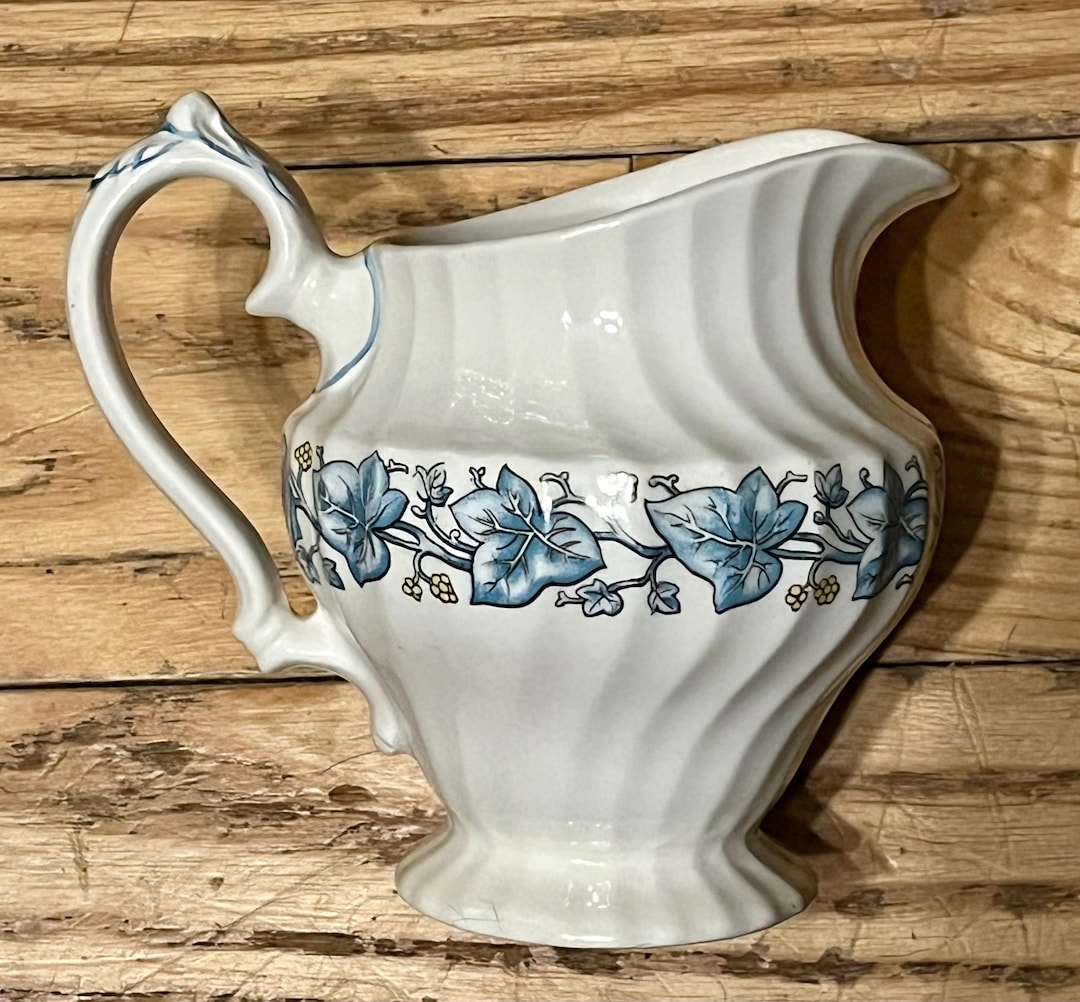 Signed Vintage 1950s Myott Olde Chelsea Staffordshire England Ivy Leaf ...