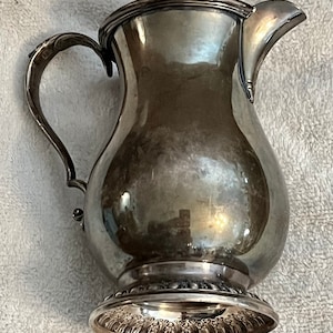 VIntage Wilcox 7075 Silver Soldered 5 Inch Creamer