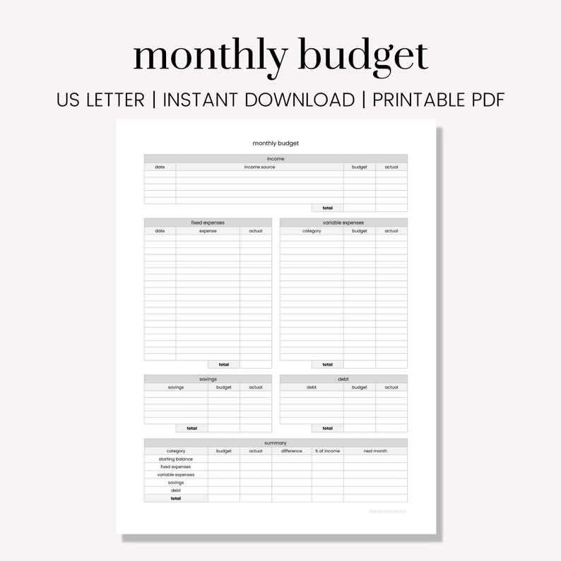 Puede incluir: Una hoja de c&aacute;lculo de presupuesto mensual imprimible en blanco y negro. La hoja de c&aacute;lculo est&aacute; dividida en secciones para ingresos, gastos fijos, gastos variables, ahorros, deudas y un resumen. Cada secci&oacute;n tiene columnas para la fecha, la categor&iacute;a, el presupuesto y el real.