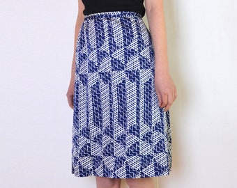 70's geometric print skirt, blue and white patterned vintage skirt, large XL