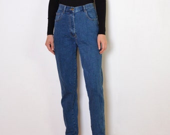 90's medium blue mom jeans, high waisted denim pants, grunge retro vintage size medium