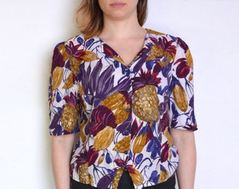 90's pineapple and coconuts blouse, Hawaiian style aloha crop blouse fruit print, white, red, yellow, navy blue, purple summer blouse