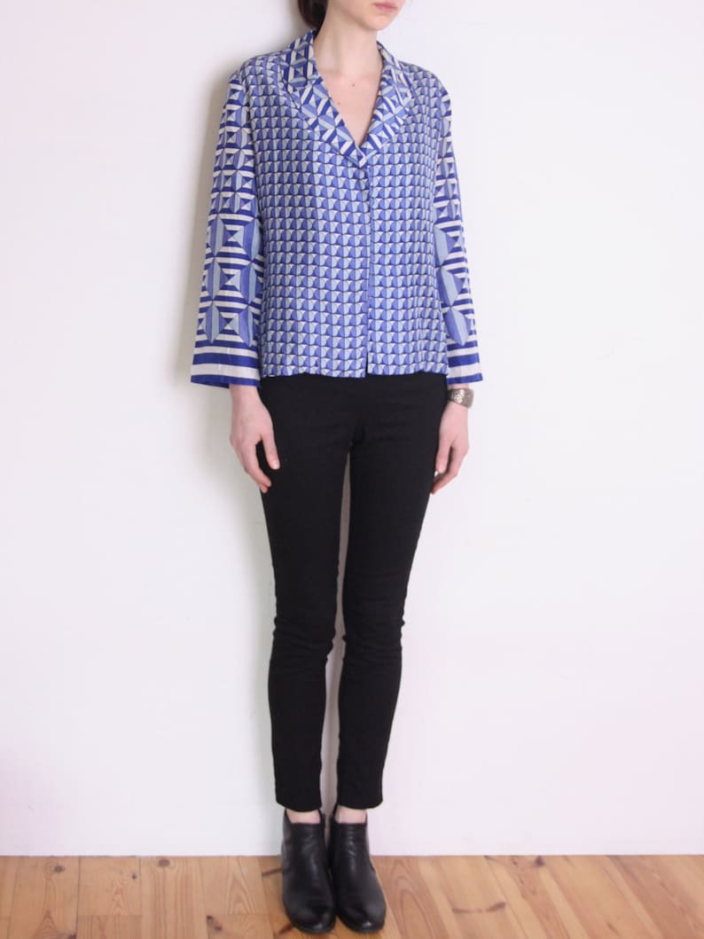 70's Nina Ricci op-art blouse, French designer blouse, geometric print, blue, pajama blazer style, navy white and black scarf print shirt image 1
