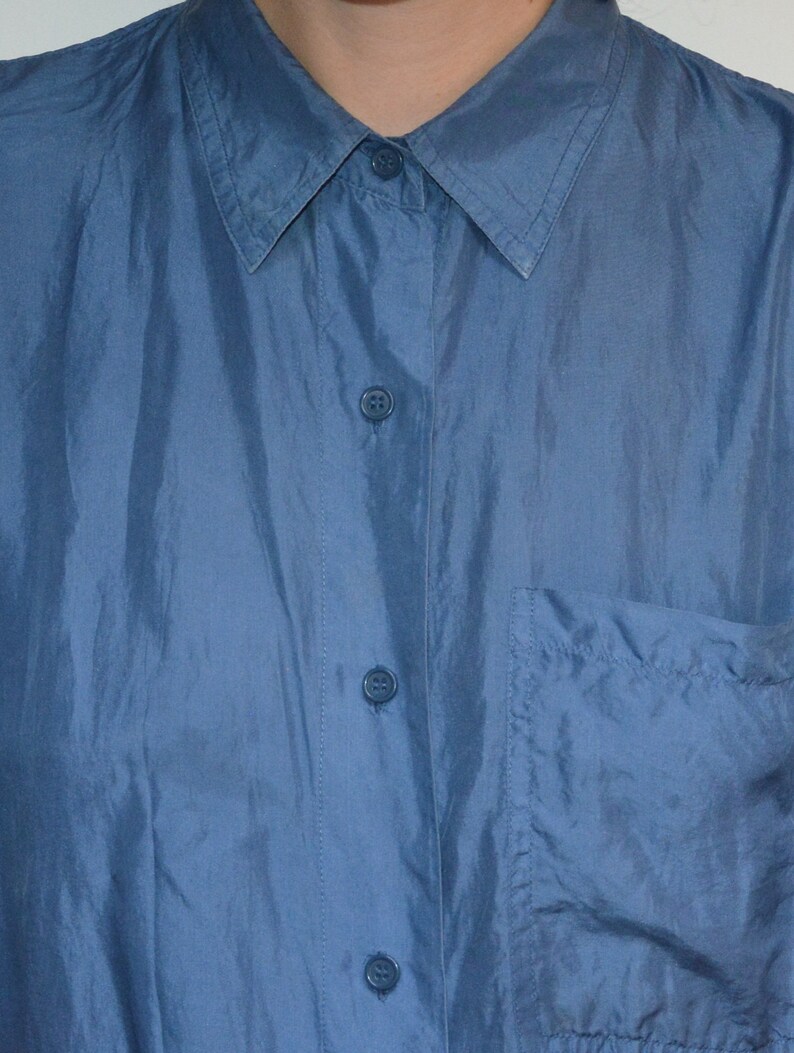minimalist vintage button down large 90/'s blue silk blouse short sleeve collared shirt