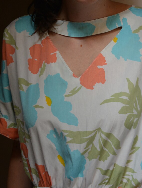 80's buttoned back dress, floral print midi dress… - image 5