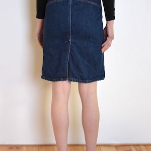 90's Levi Strauss denim skirt, low waist Levi's navy blue denim pencil skirt, small xs image 4