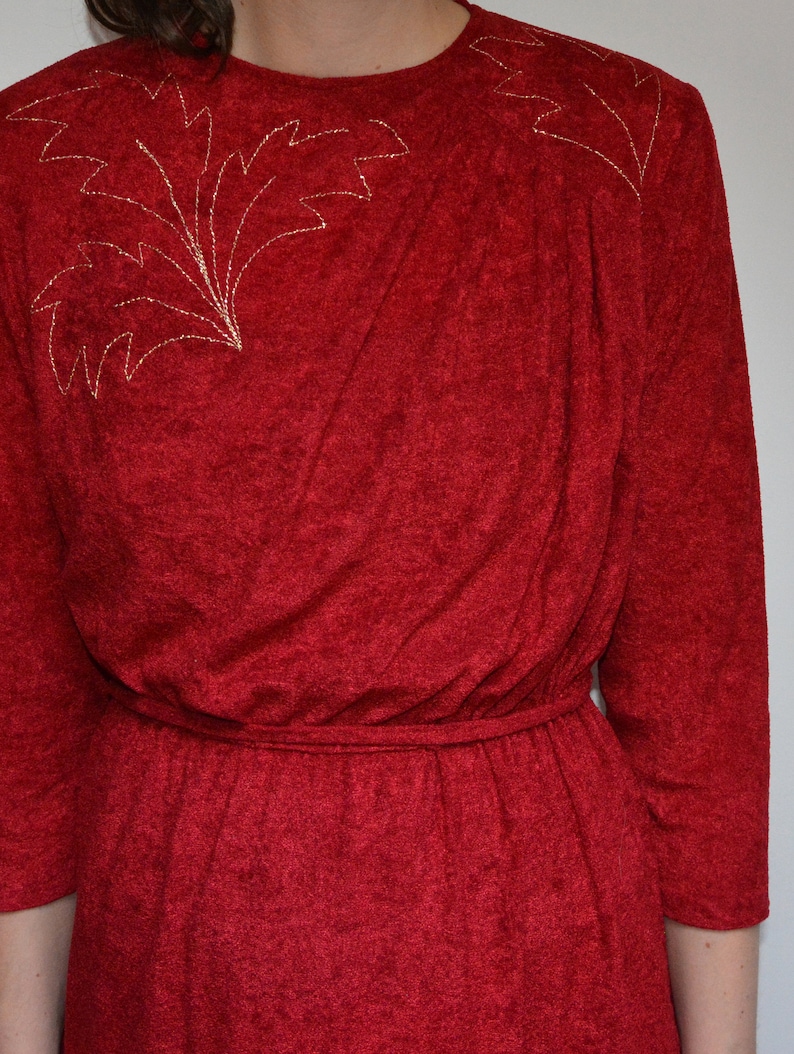 terry cloth red and gold leaves flowers embellished festive retro vintage long sleeve midi dress small 80/'s red embroidered dress