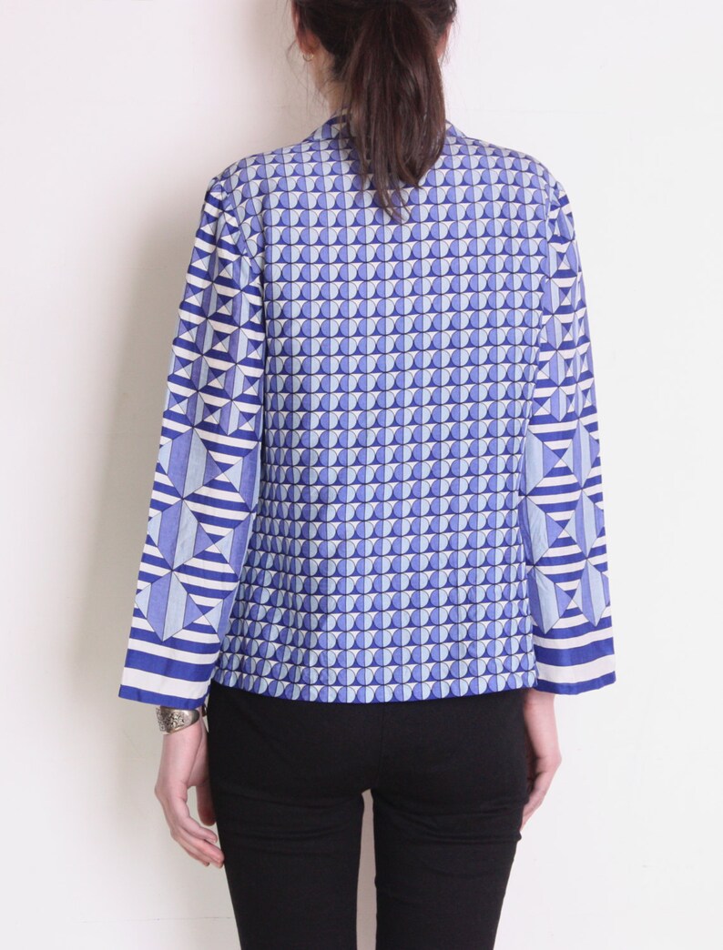 70's Nina Ricci op-art blouse, French designer blouse, geometric print, blue, pajama blazer style, navy white and black scarf print shirt image 4